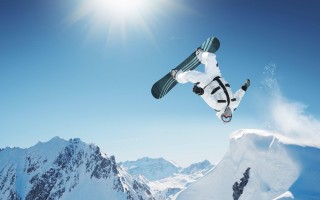 【华体会体育】巴萨荣耀时刻，布斯克茨获隆重致敬，32冠传奇铸就队史丰碑